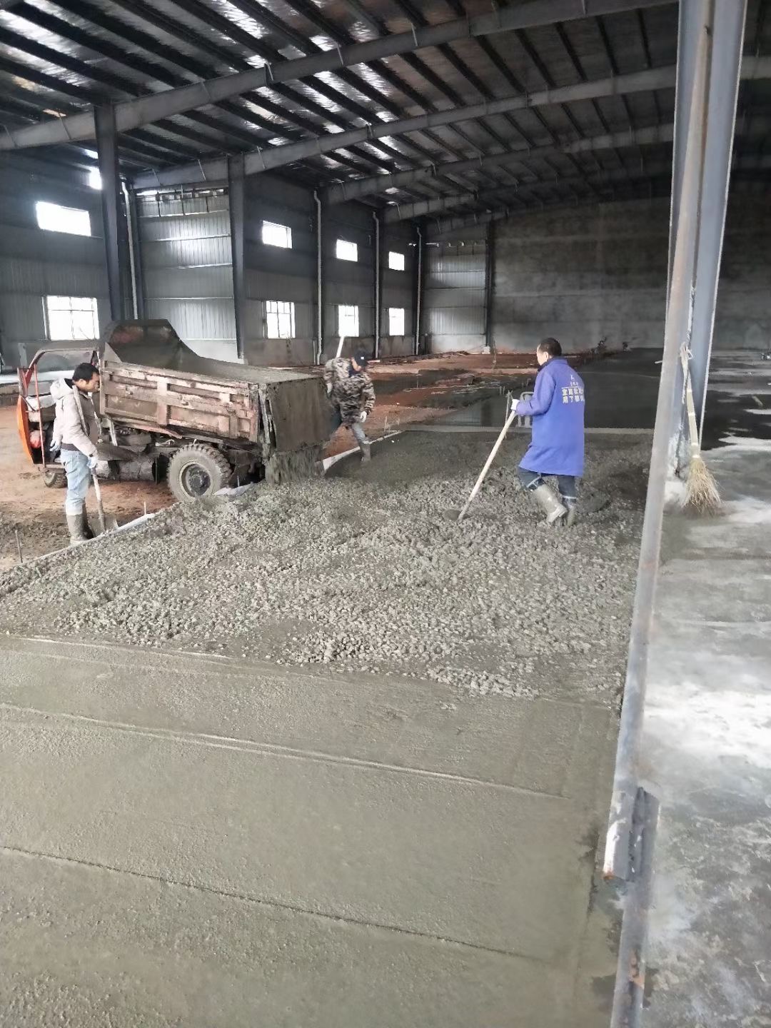 xx工厂厂房混凝土施工(图1)